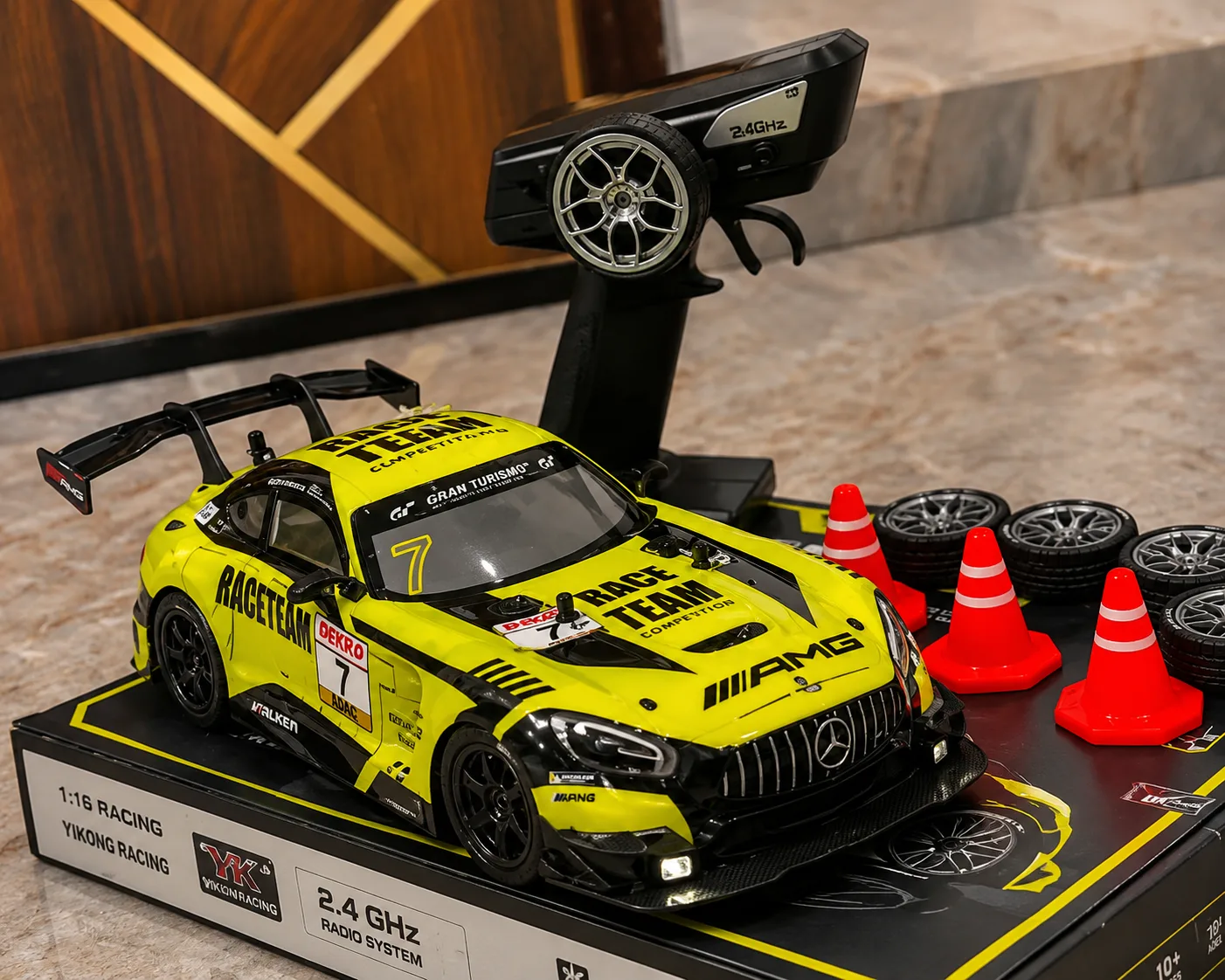 Scale High Performance RC Racing Car